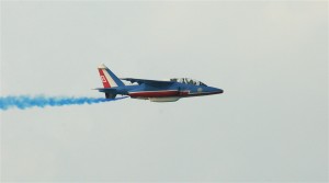 Patrouille-de-france-alpha-jet-profil