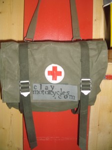 Docteur Clay? J'ai mal ici...