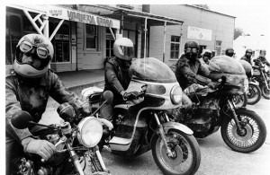 Viens faire un tour avec les aigles de la route!