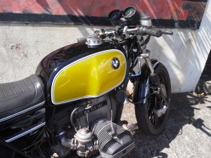Christophe nous fait l'honneur de la première vraie sortie de cette merveille. Elle est inachevée car il est perfectionniste, mais c'est déjà une tuerie, surtout sans clignotants!