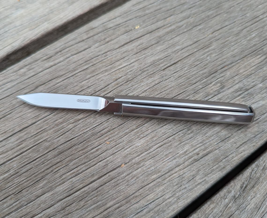 un stylo un stylet un style